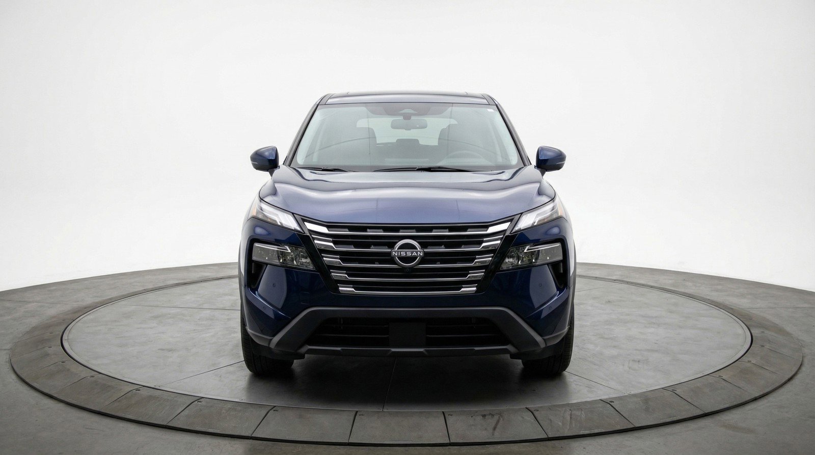 Used 2025 Nissan Rogue SV image 2