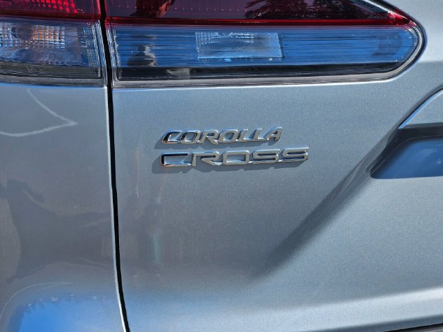 Used 2026 Toyota Corolla Cross LE AWD/4WD image 12
