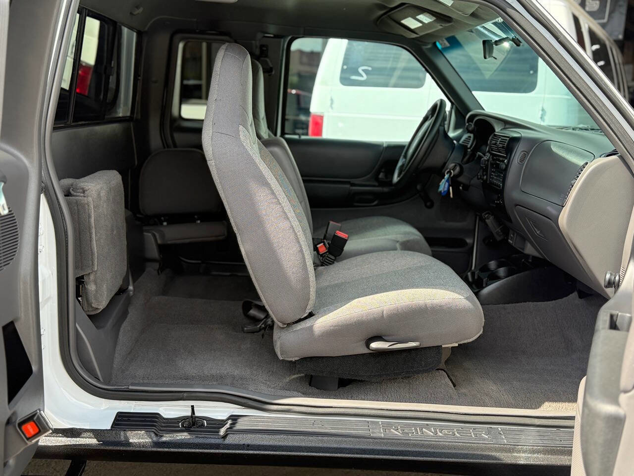 Used 2001 Ford Ranger XLT AWD/4WD image 85