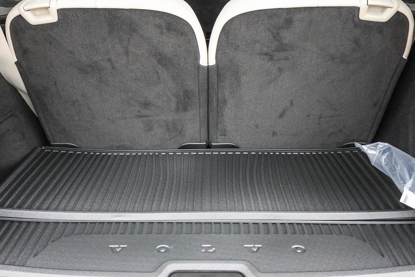 New 2026 Volvo XC90 T8 Ultra w/ Protection Package Premier image 27