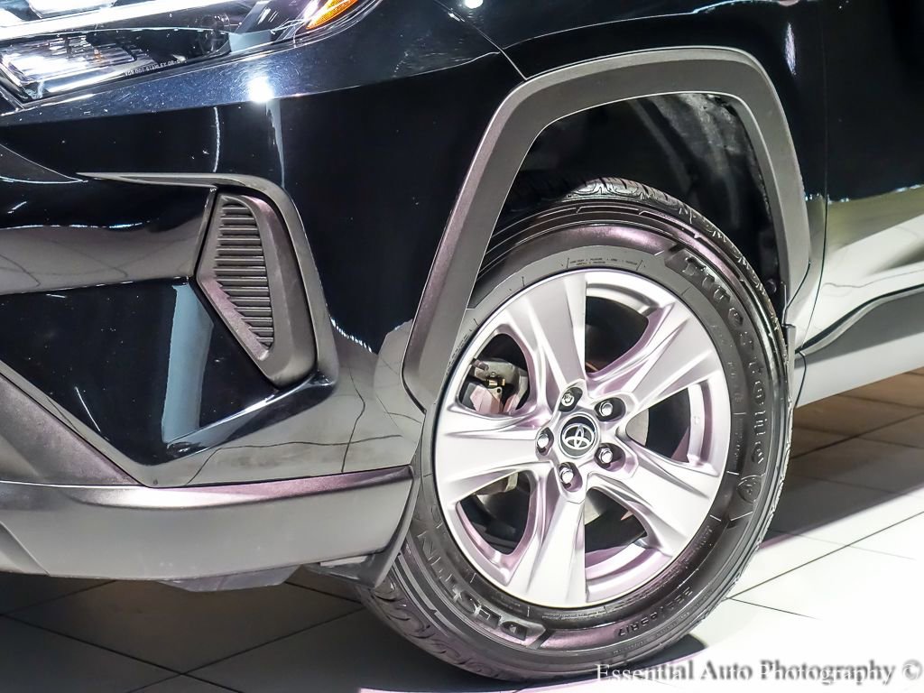 Used 2022 Toyota RAV4 XLE w/ Convenience Package AWD/4WD image 5