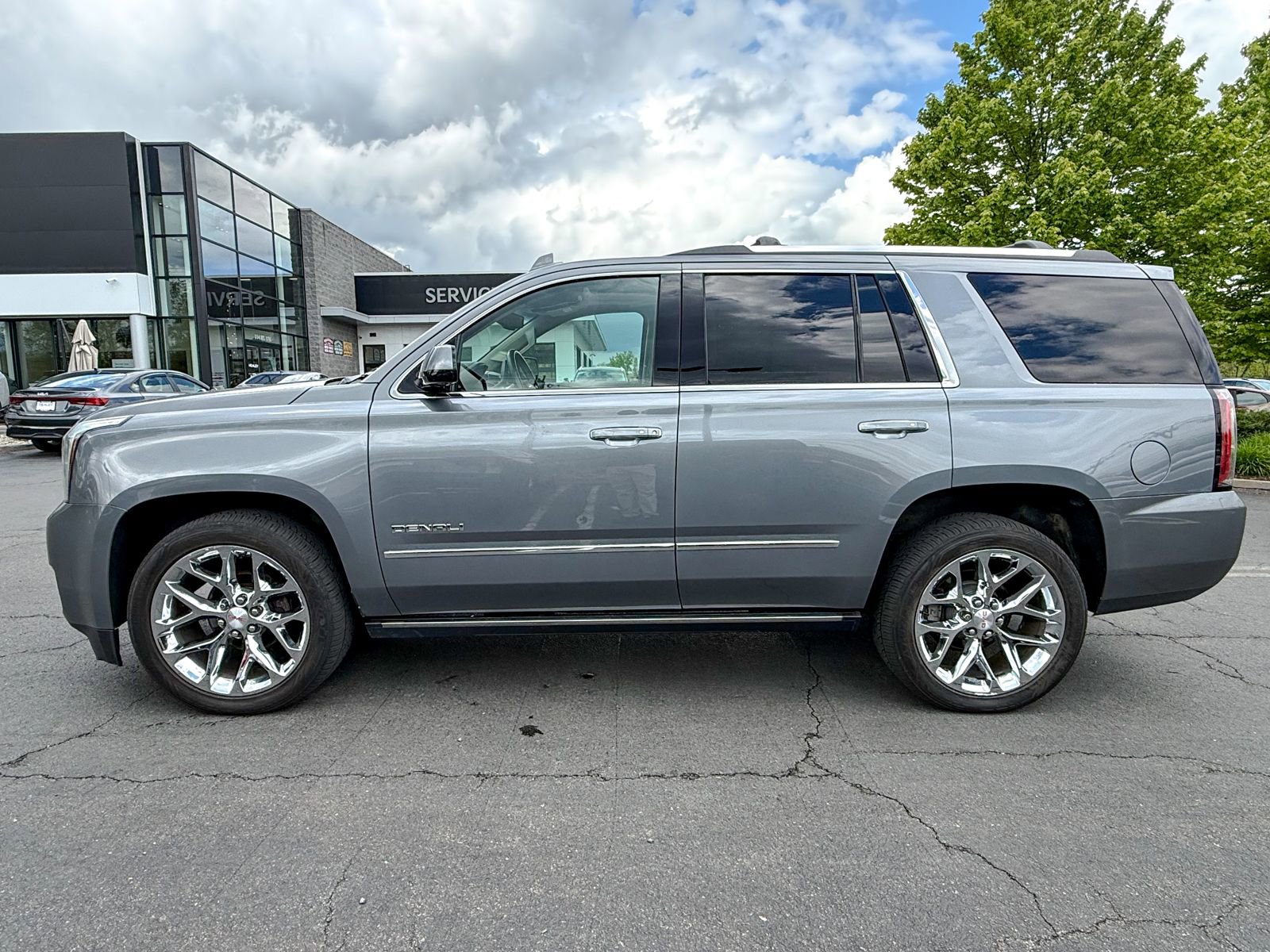 Used 2020 GMC Yukon Denali w/ Denali Ultimate Package AWD/4WD image 10