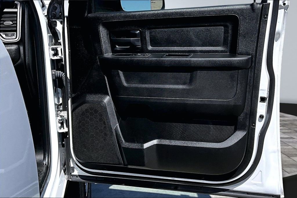 Used 2022 RAM 2500 Tradesman w/ Chrome Appearance Group image 15