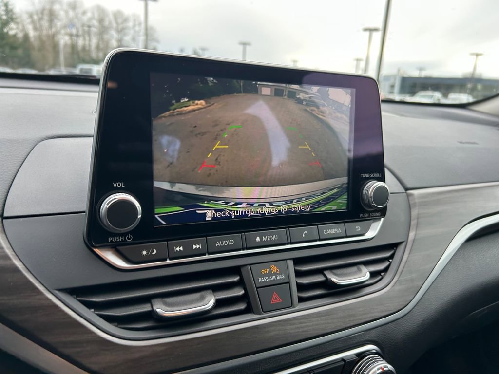 Used 2025 Nissan Altima 2.5 SV image 19