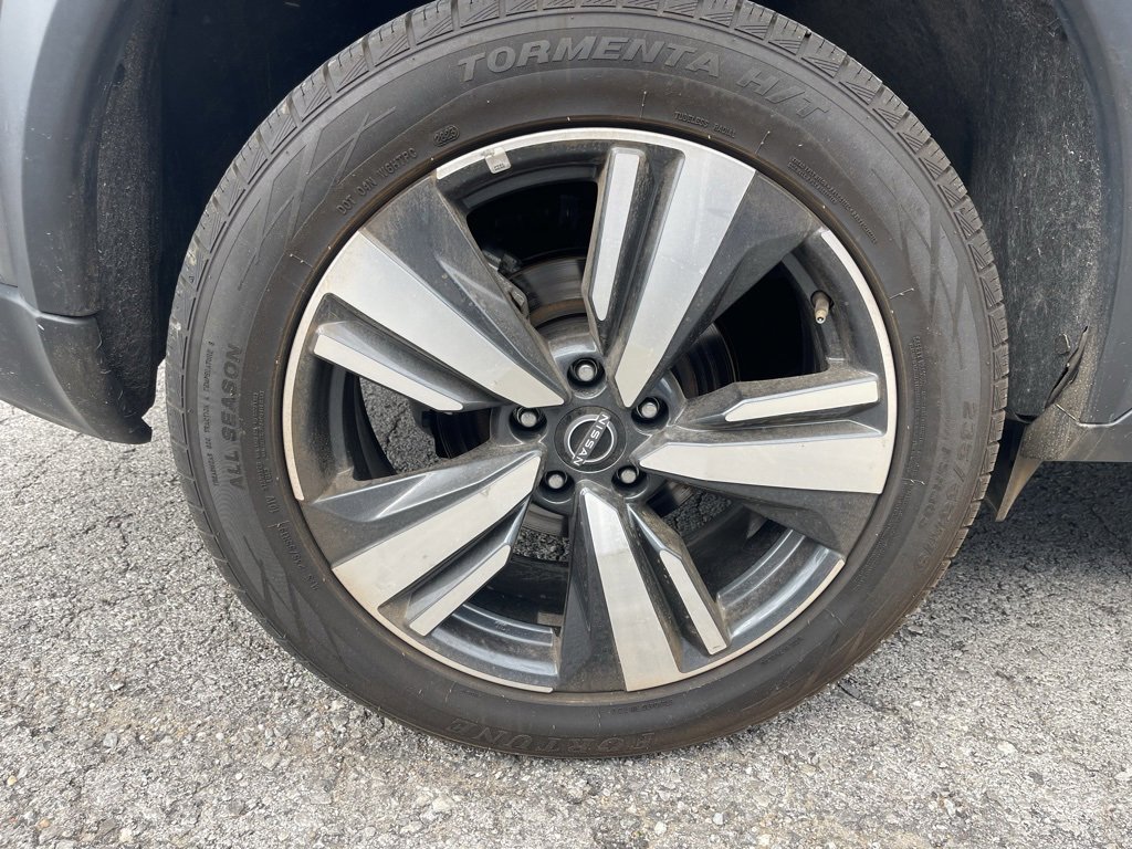 Used 2023 Nissan Rogue SL w/ SL Premium Package image 6