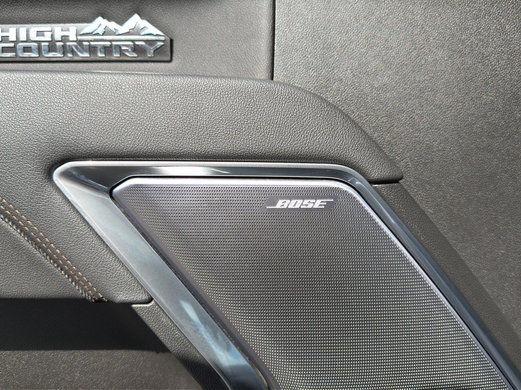 Used 2025 Chevrolet Silverado 1500 High Country w/ High Country Premium Package AWD/4WD image 15