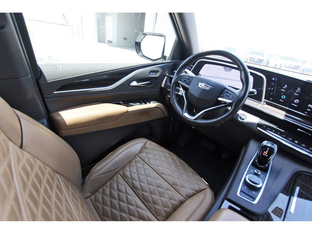 Certified 2023 Cadillac Escalade ESV Sport w/ LPO, ONYX Package RWD image 8
