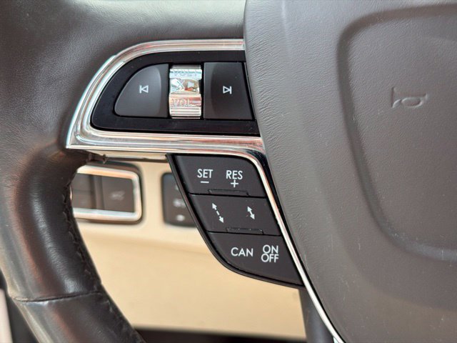 Used 2018 Lincoln Navigator Select w/ Technology Package AWD/4WD image 28