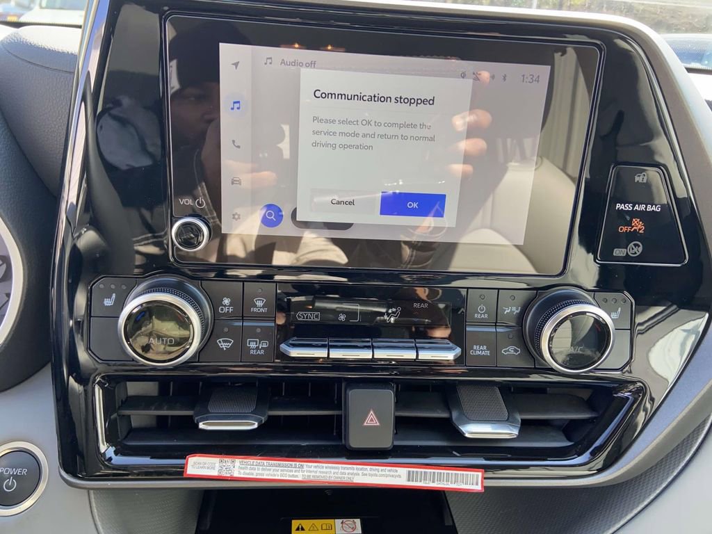 Used 2025 Toyota Highlander XLE image 22