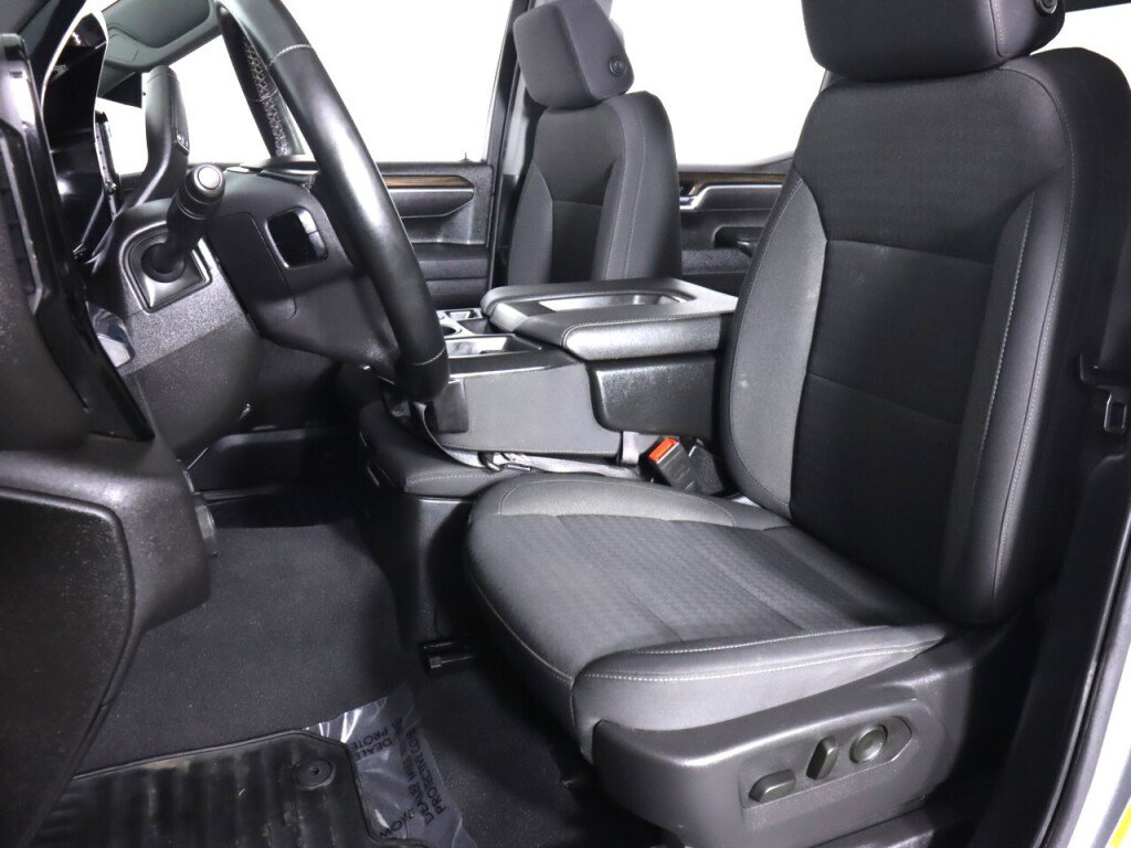 Used 2025 Chevrolet Silverado 1500 LT image 31