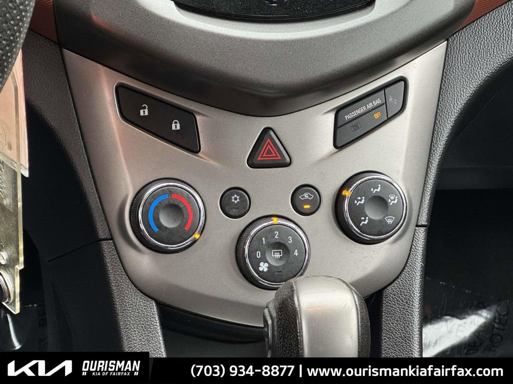 Used 2015 Chevrolet Sonic LT image 12