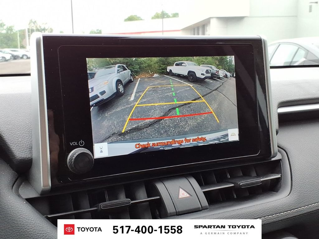 Used 2024 Toyota RAV4 XLE FWD image 25