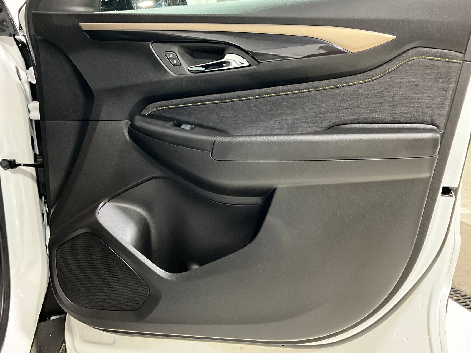 Used 2025 Chevrolet TrailBlazer ACTIV w/ Driver Confidence Package image 22