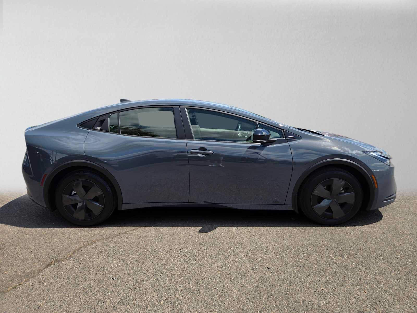 Certified 2024 Toyota Prius LE AWD/4WD image 2