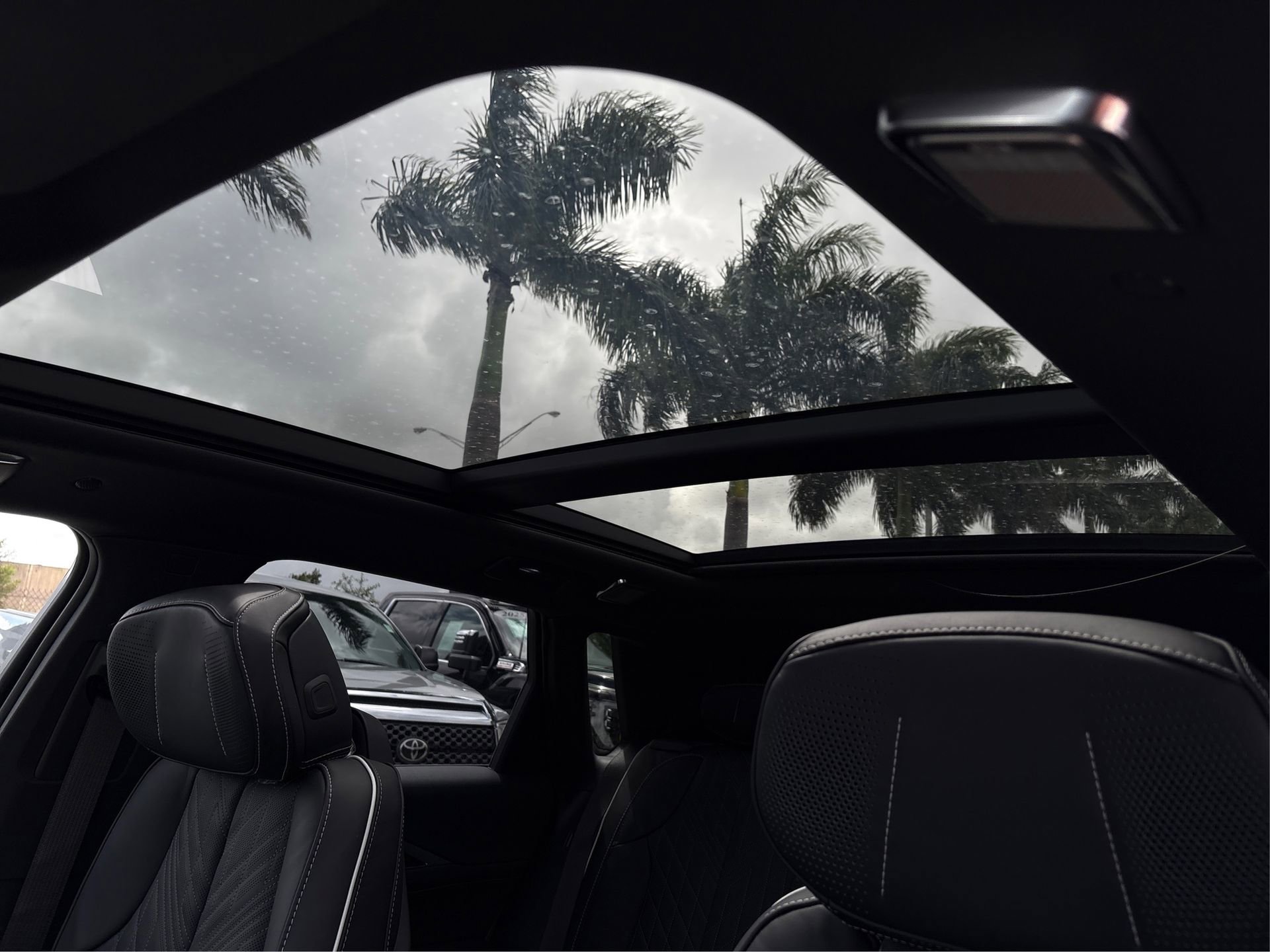 New 2026 Cadillac Lyriq V w/ Exterior Carbon Fiber Package image 33