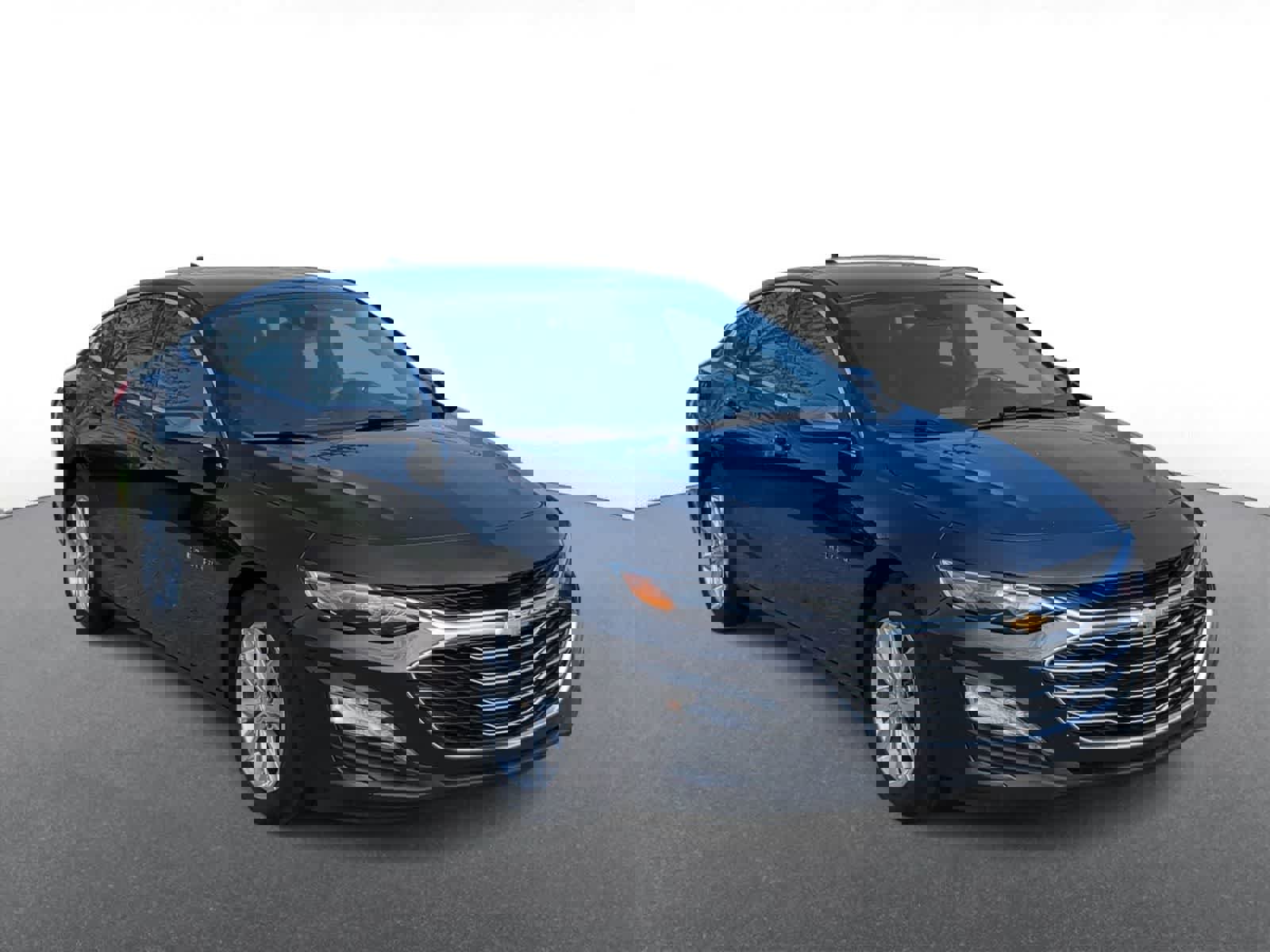 Used 2023 Chevrolet Malibu LT image 2