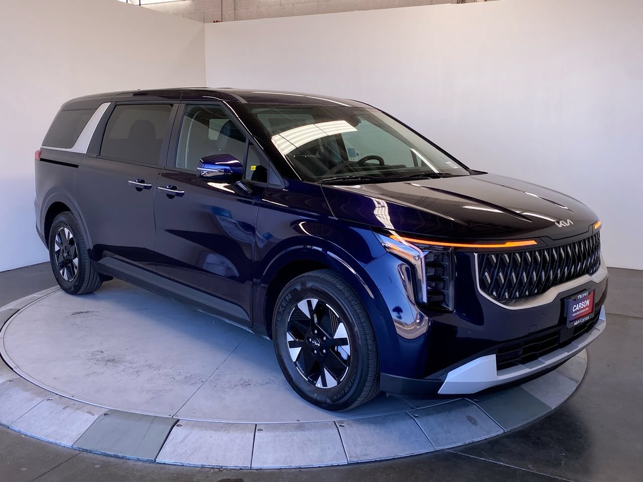 New 2027 Kia Carnival LXS FWD image 7