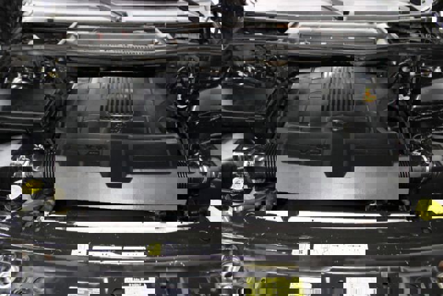 Used 2012 Land Rover Range Rover HSE image 21