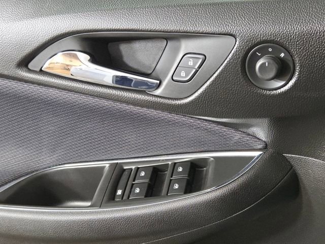 Used 2019 Chevrolet Cruze LT w/ Convenience Package image 29