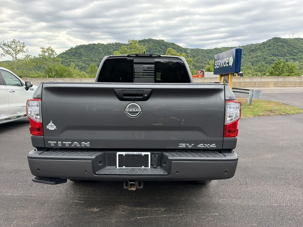 Used 2023 Nissan Titan SV w/ SV Convenience Package AWD/4WD image 5