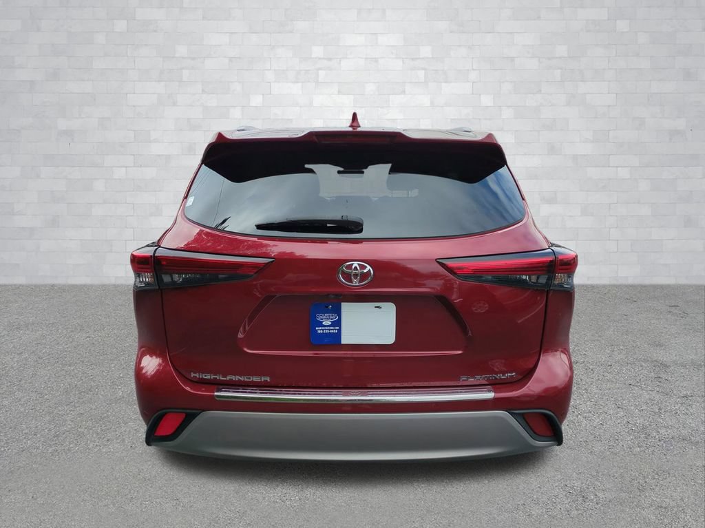 Used 2021 Toyota Highlander Platinum FWD image 6