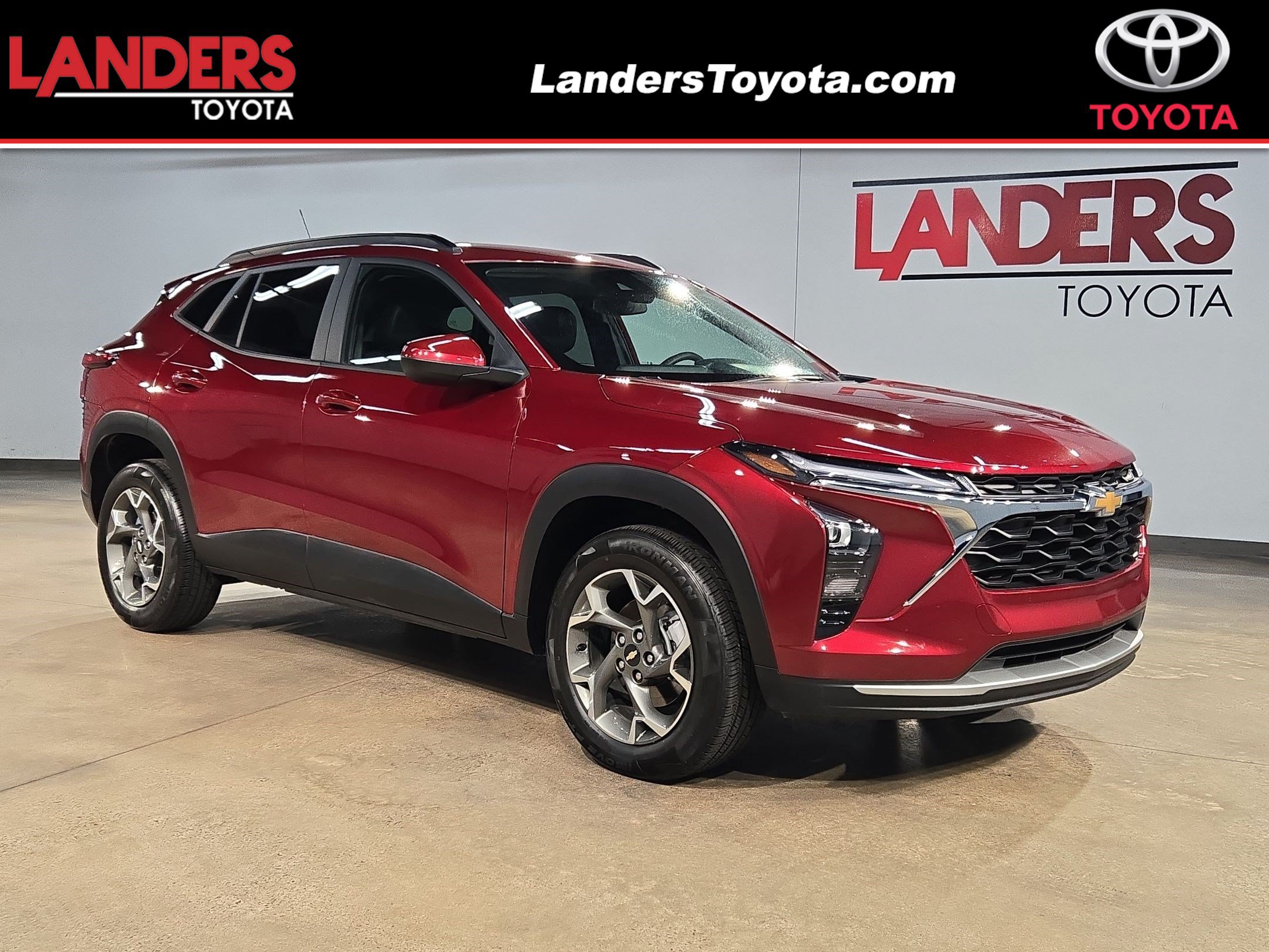 Used 2025 Chevrolet Trax LT