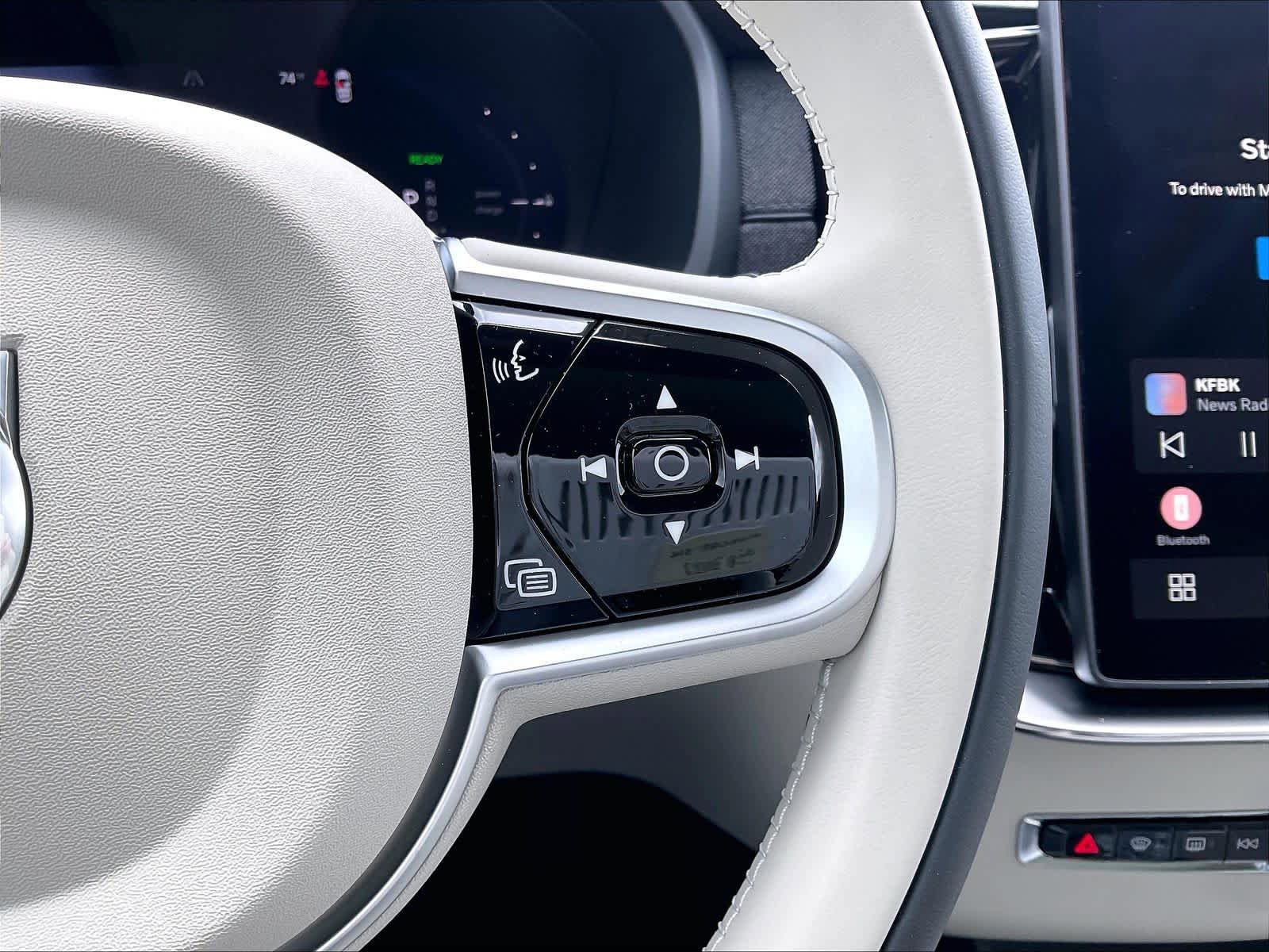 New 2026 Volvo XC90 T8 Ultra w/ Protection Package AWD/4WD image 18
