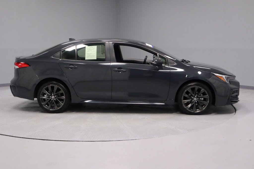 Used 2024 Toyota Corolla SE w/ Convenience Package FWD image 11