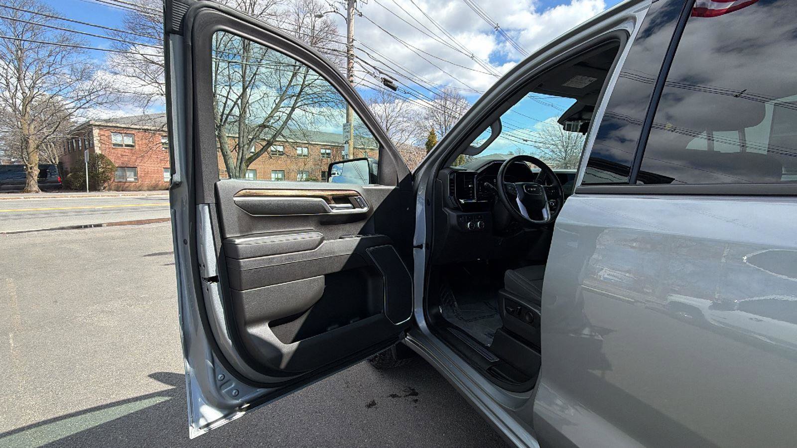 Used 2023 GMC Sierra 1500 Elevation image 14