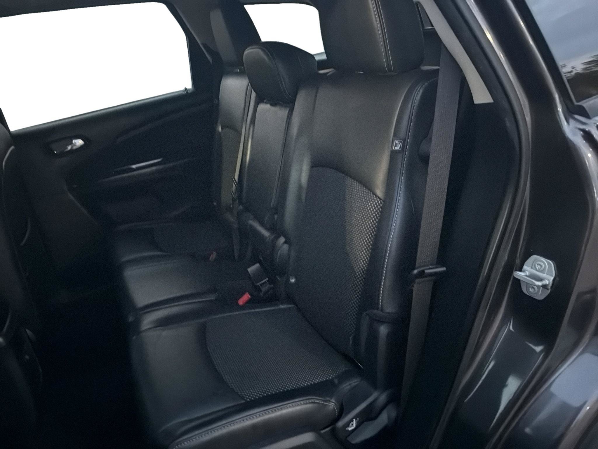 Used 2020 Dodge Journey Crossroad FWD image 8