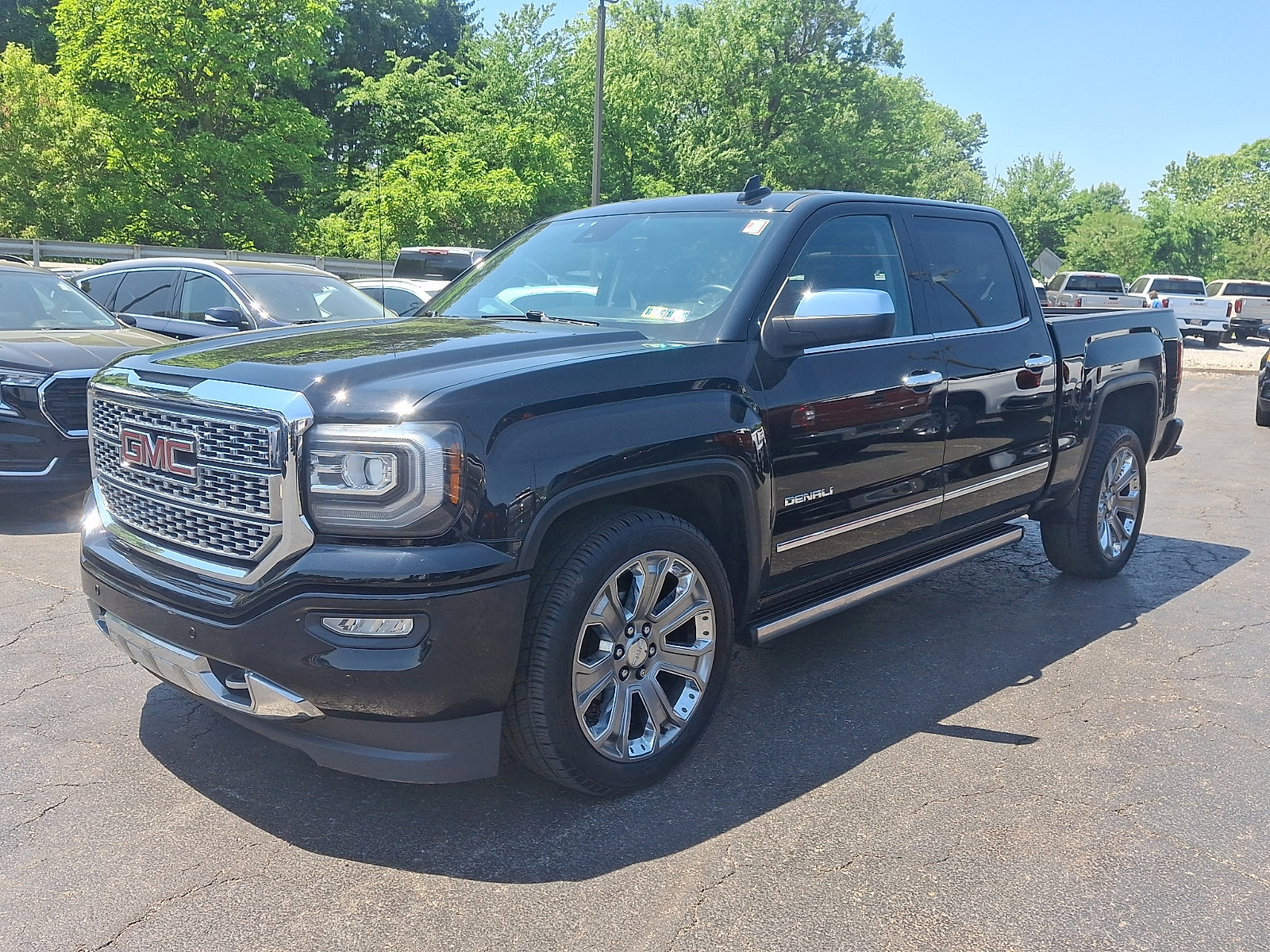 Used 2018 GMC Sierra 1500 Denali w/ Denali Ultimate Package AWD/4WD image 3