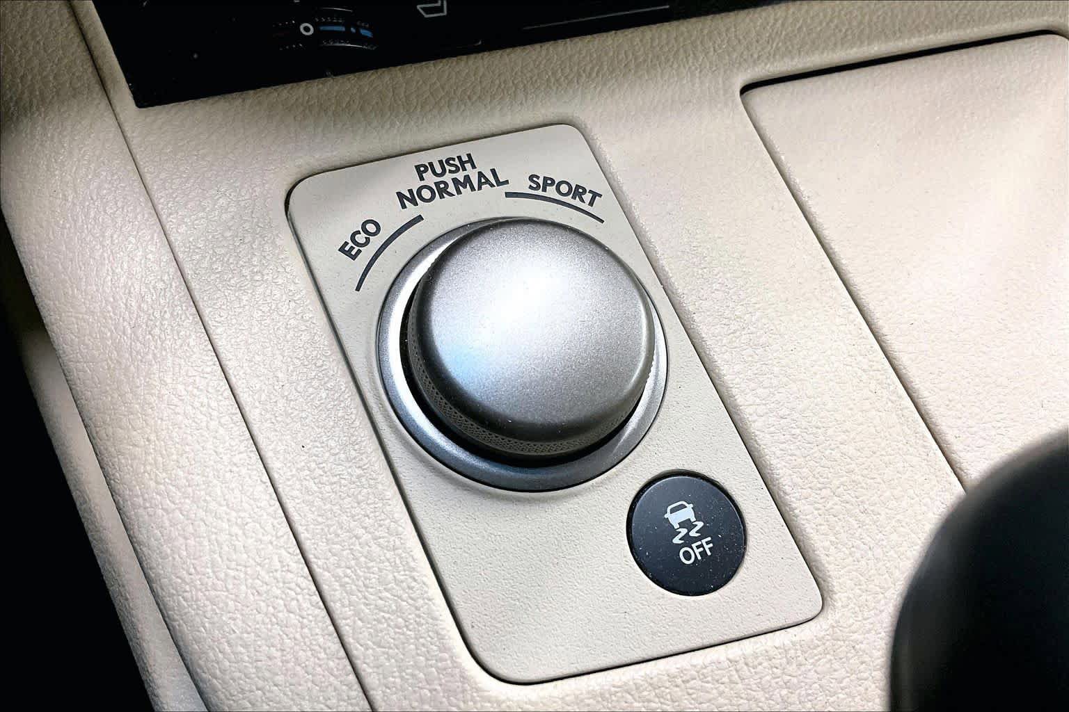 Used 2015 Lexus ES 350 w/ Premium Package FWD image 34