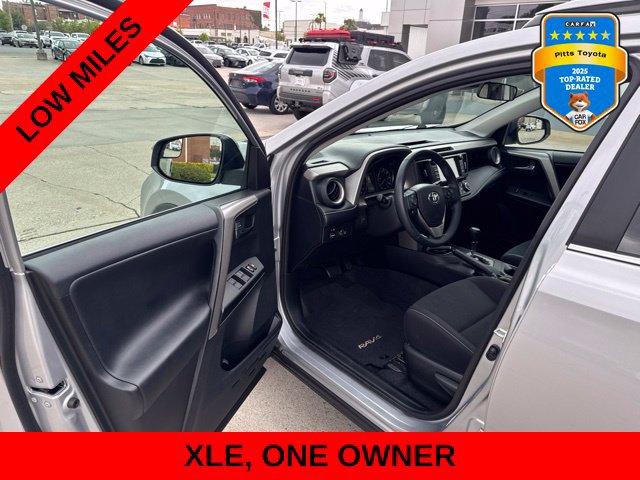 Used 2017 Toyota RAV4 XLE FWD image 9