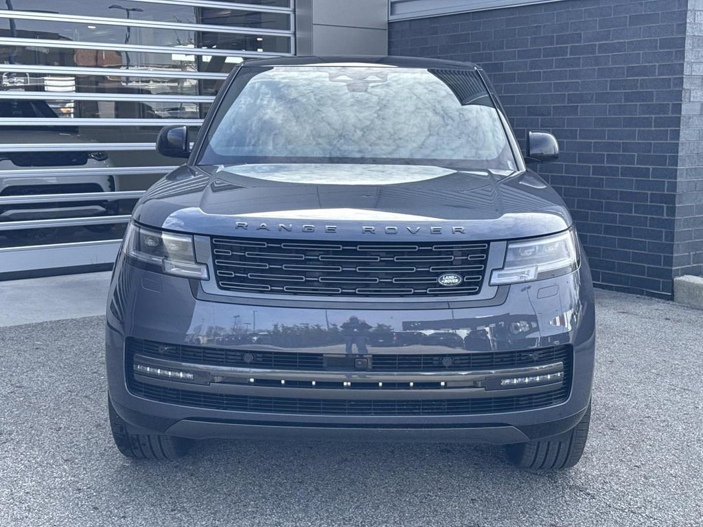 New 2026 Land Rover Range Rover Long Wheelbase SE image 2