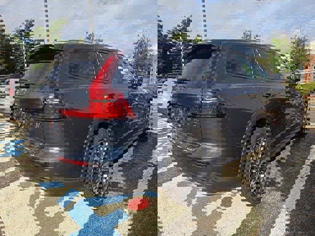 New 2026 Volvo V60 B5 Cross Country Plus w/ Protection Package Premier image 5