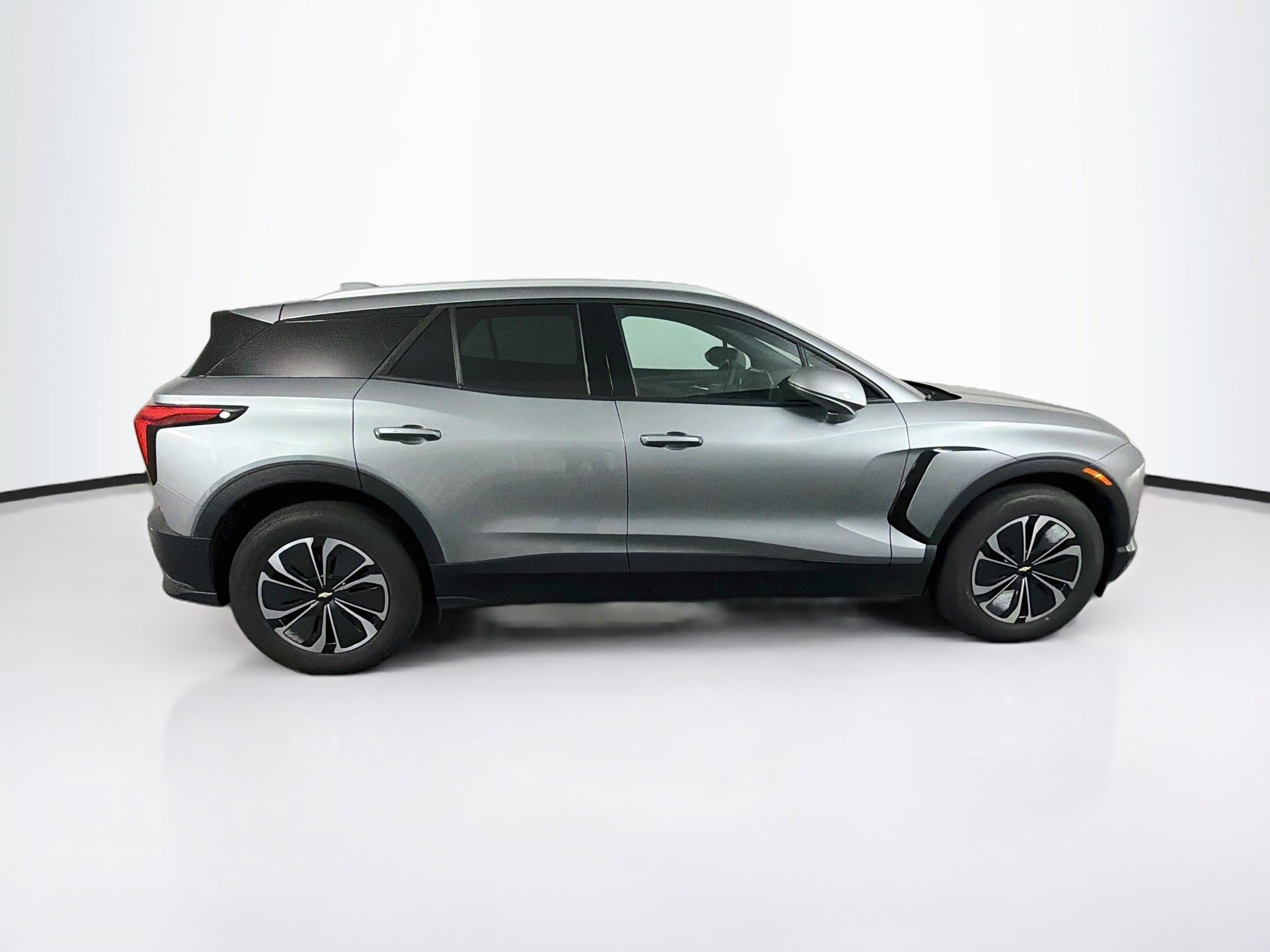 Used 2024 Chevrolet Blazer EV LT AWD/4WD image 10