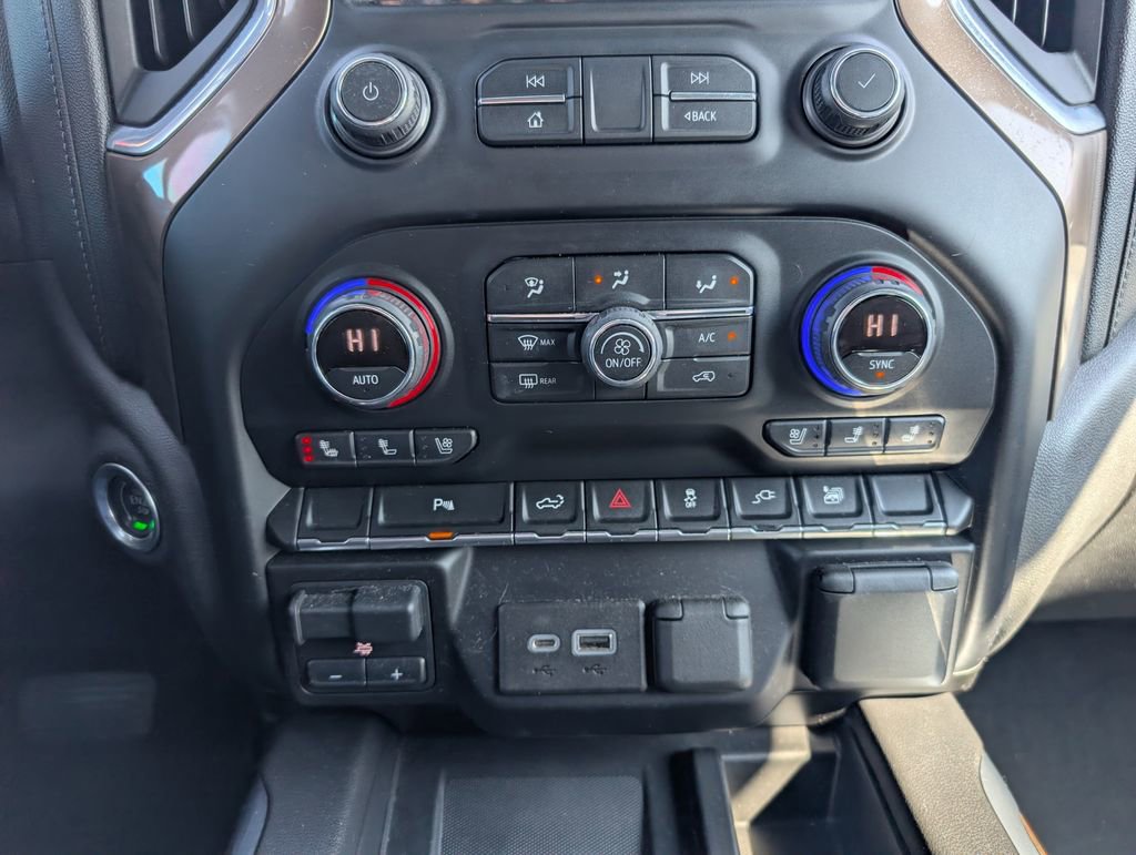 Used 2021 Chevrolet Silverado 1500 High Country image 15