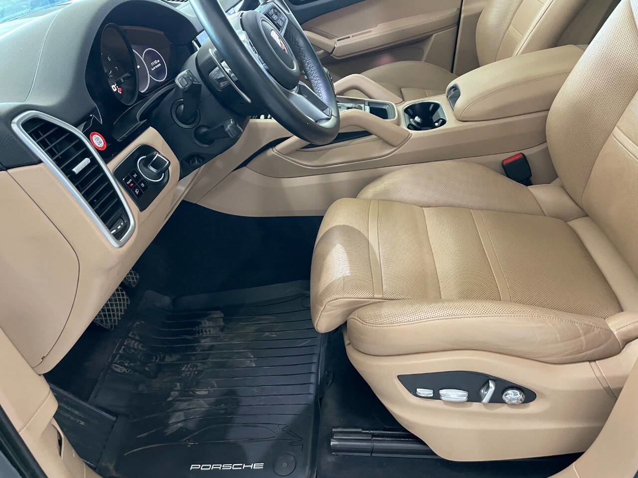 Used 2019 Porsche Cayenne image 17
