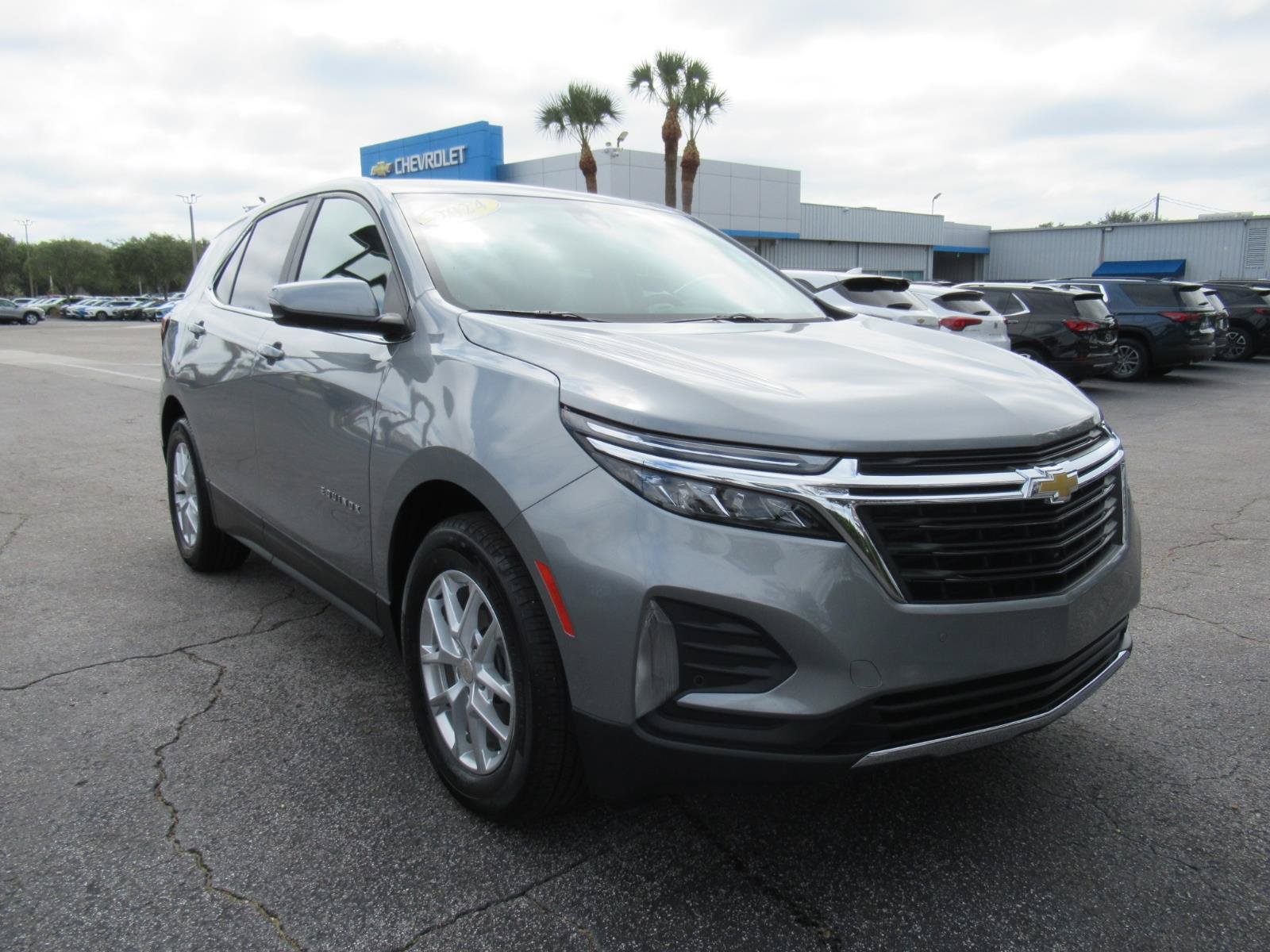 Used 2024 Chevrolet Equinox LT FWD image 4