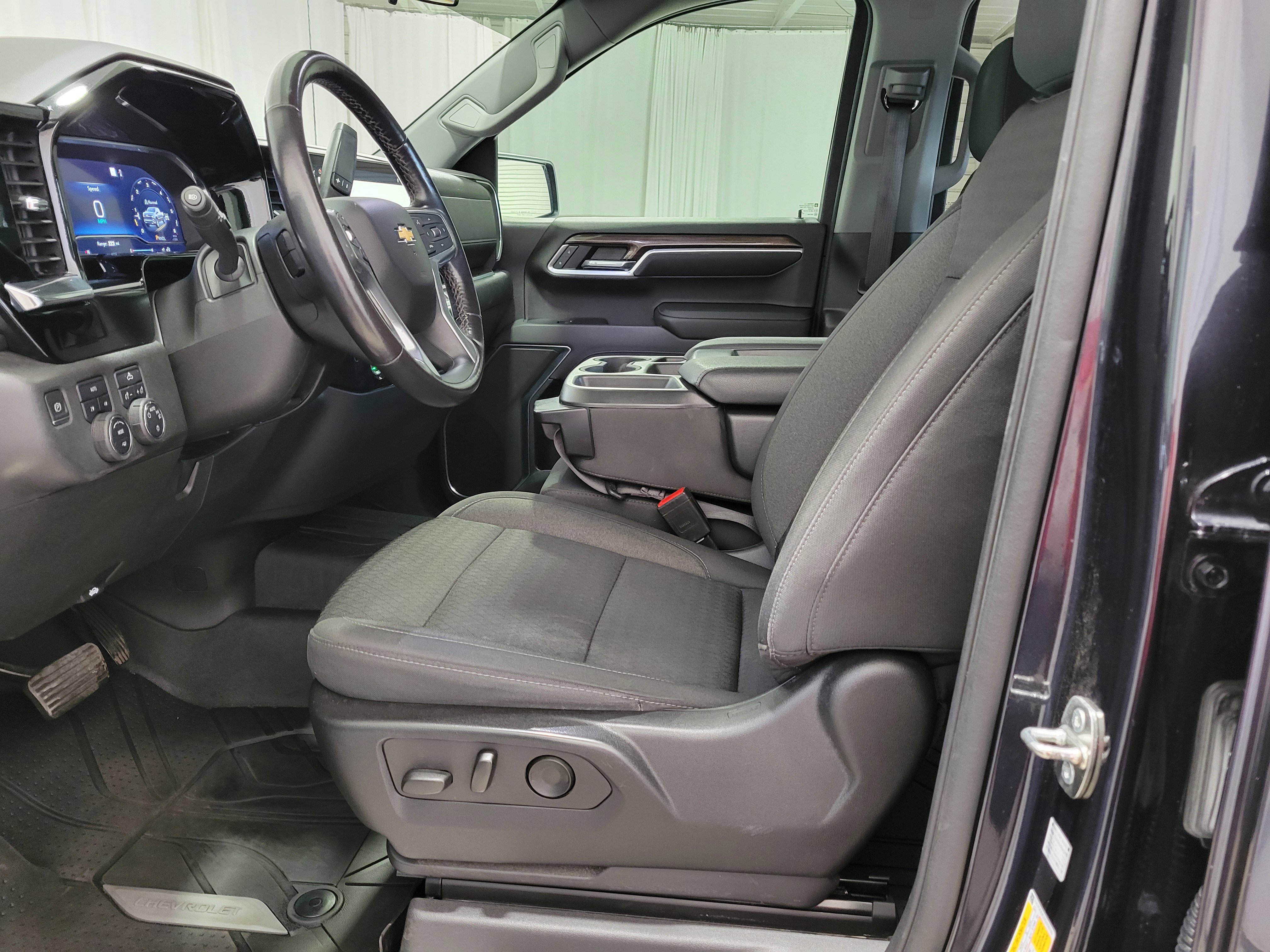 Certified 2022 Chevrolet Silverado 1500 LT w/ Protection Package image 38