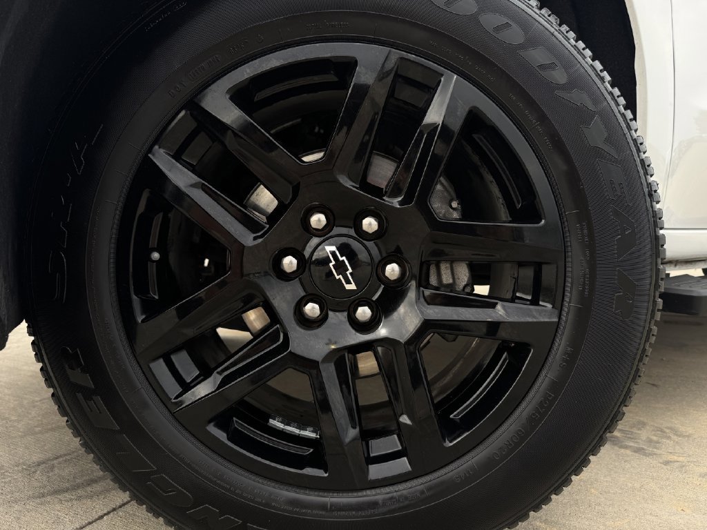 Used 2022 Chevrolet Silverado 1500 Custom RWD image 9