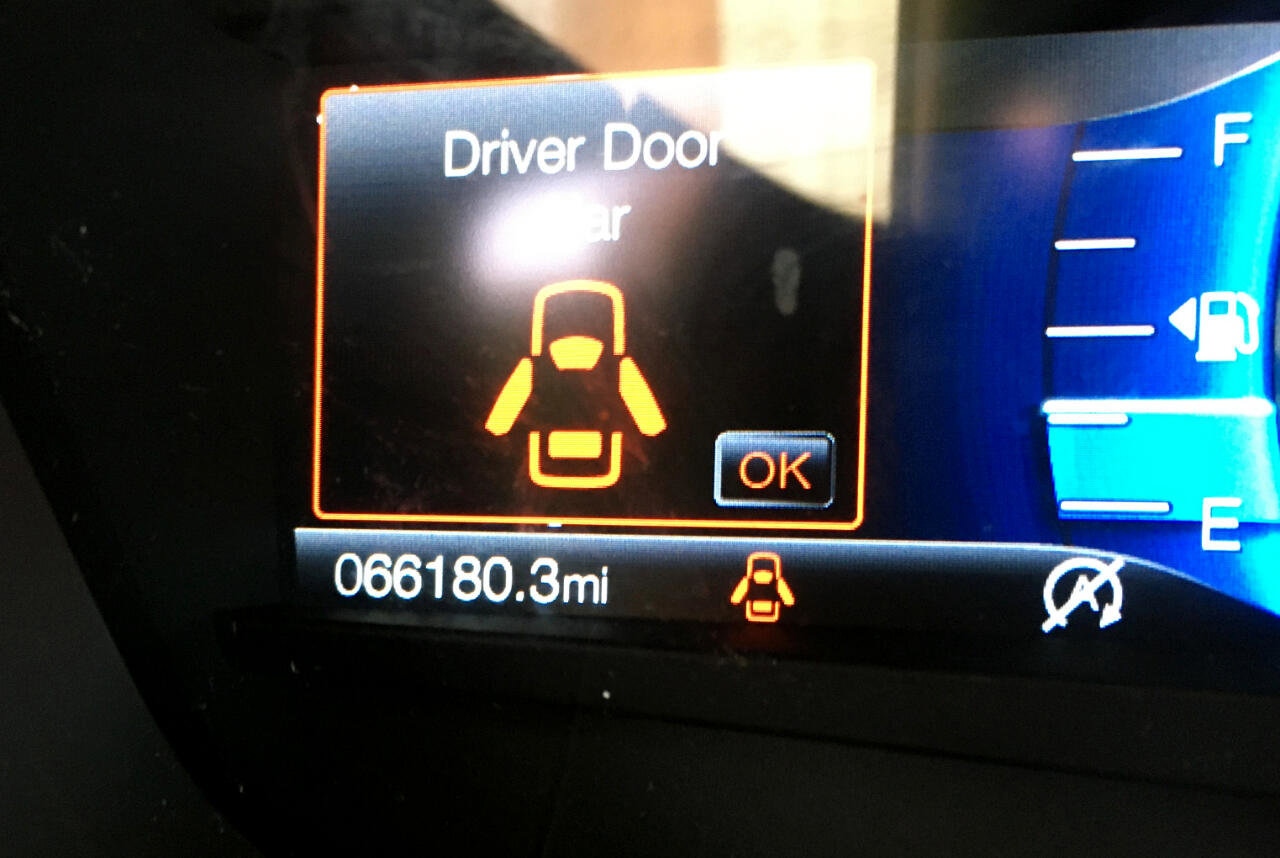 Used 2019 Ford Fusion SE image 24