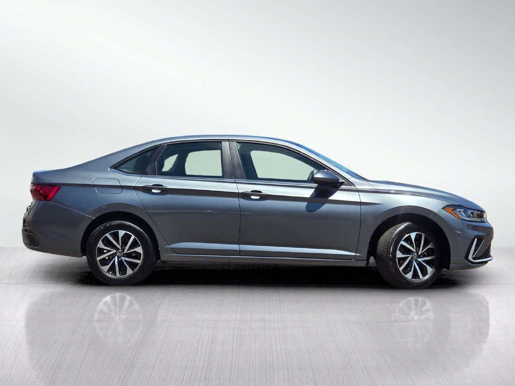 Used 2025 Volkswagen Jetta S FWD image 4
