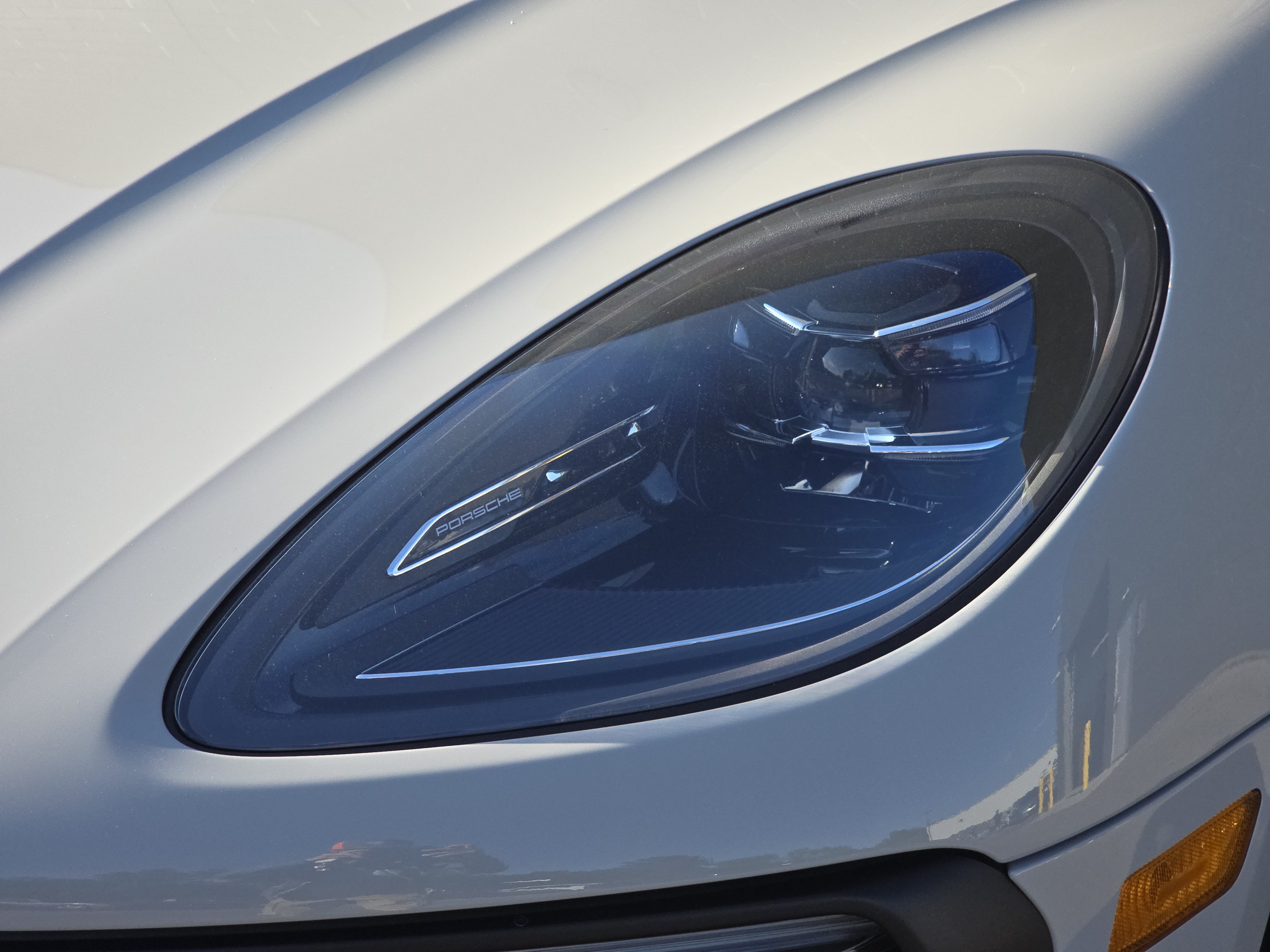 New 2026 Porsche Macan AWD/4WD image 17