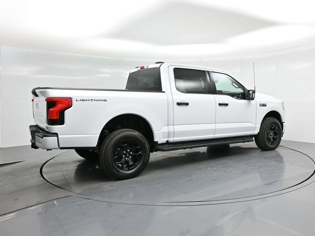 New 2025 Ford F150 Lightning XLT image 28