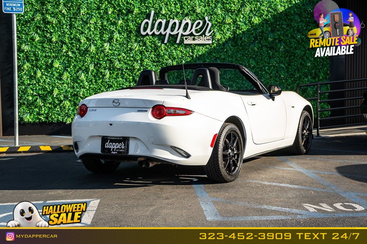 Used 2021 MAZDA MX-5 Miata Sport RWD image 4
