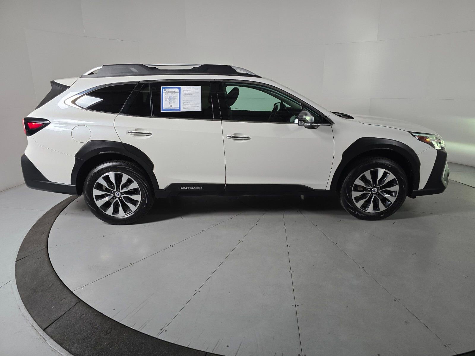 Used 2023 Subaru Outback Touring XT image 6