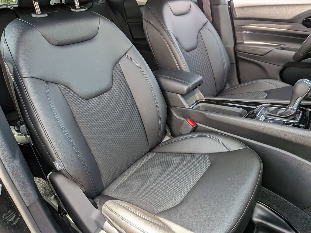 New 2026 Jeep Compass Latitude AWD/4WD image 32