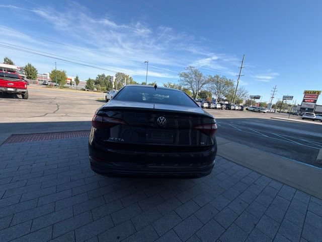 Used 2023 Volkswagen Jetta SE w/ Panoramic Sunroof Package FWD image 15