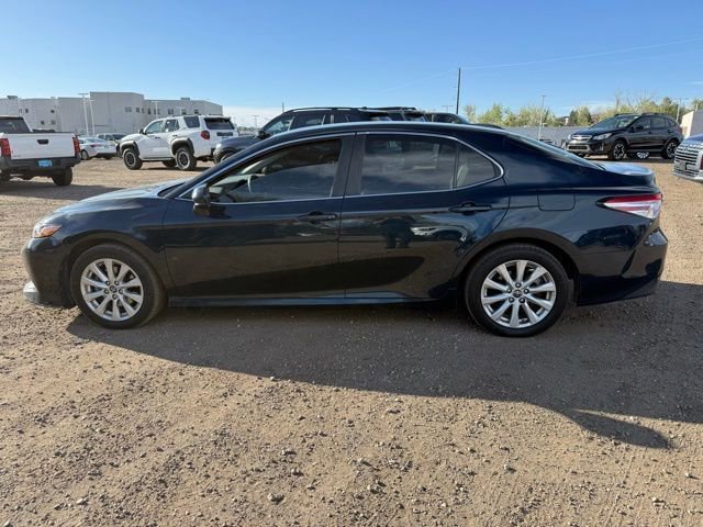 Used 2018 Toyota Camry LE FWD image 2